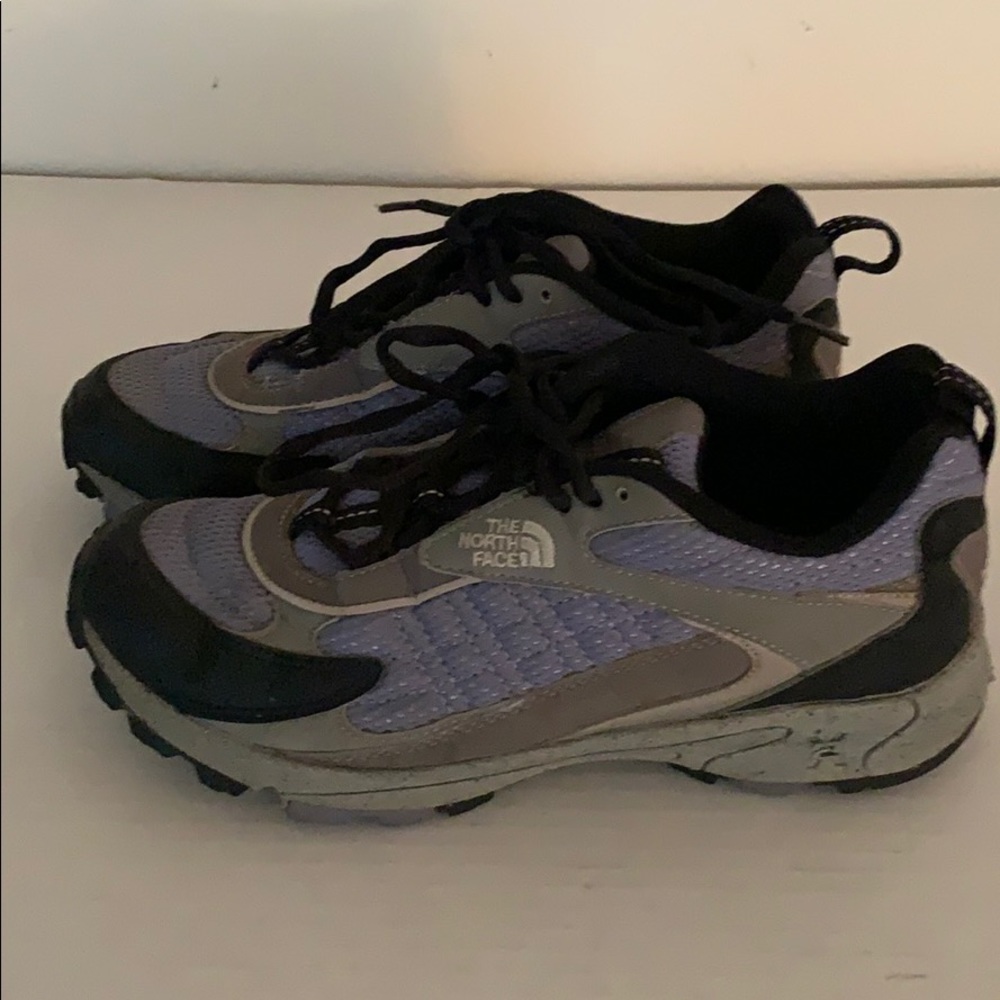 💥The North Face Sneakers- size 5💥